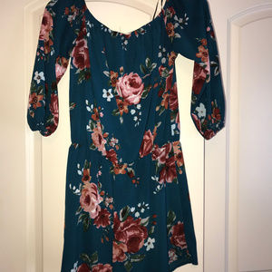 Lightweight off the shoulders romper